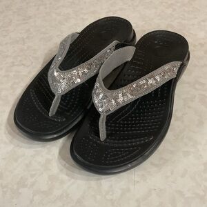 CROCS Women's Sequin Thong Sandals - Silver and Black size 7